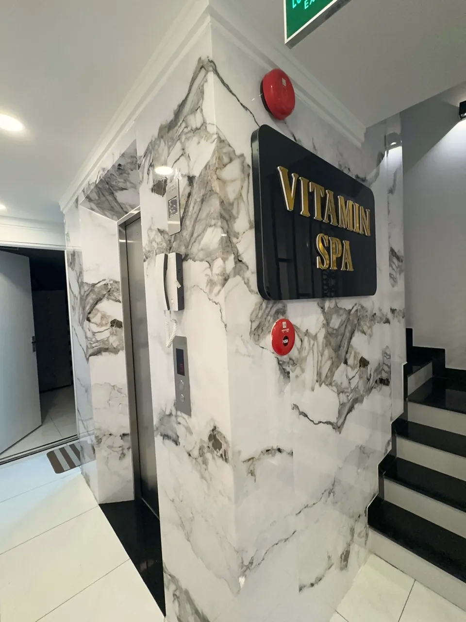 Men's Massage in Nha Trang,Clean & Reliable · care room